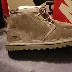 UGG Men's Chukka Boots - Taupe Suede